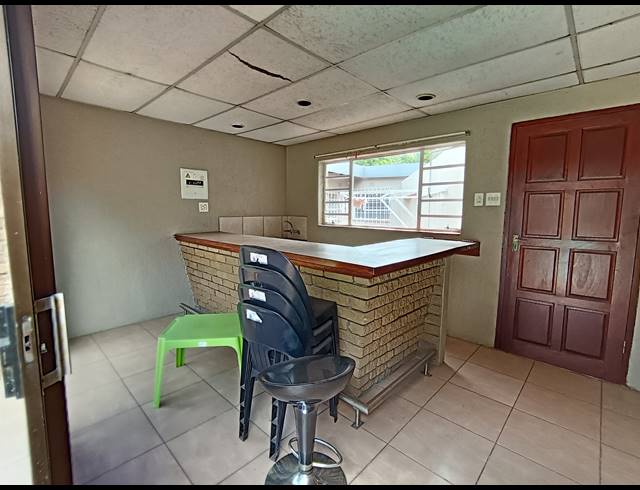 3 BEDROOM HOUSE FOR SALE IN BRACKENHURST